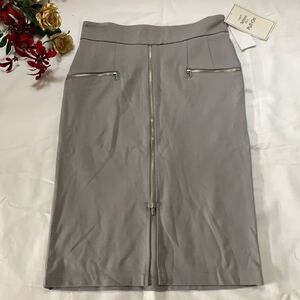 ⭐️NWT JULES & LEOPOLD pull-On pencil skirt⭐️